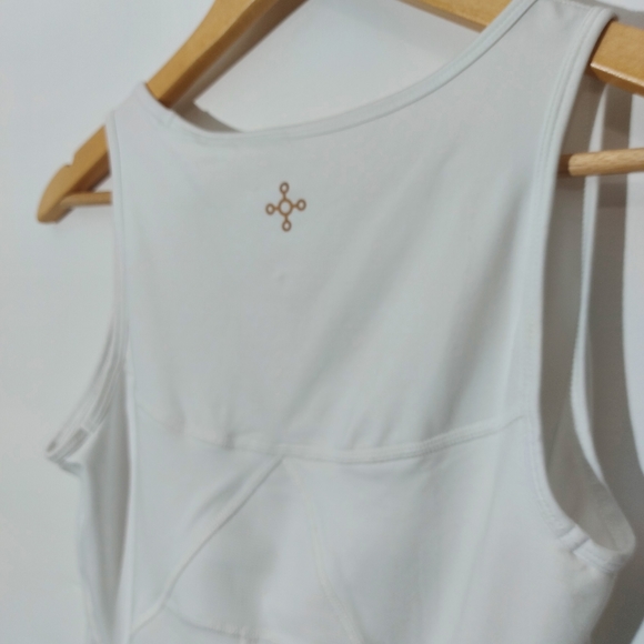 Tommie Copper Copper + Zinc Infused Workout Tank - Picture 6 of 13